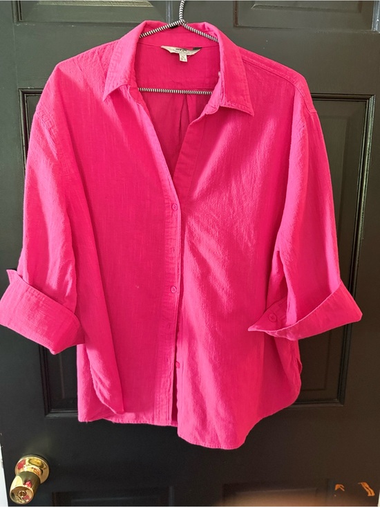 Tops - Bright Pink Women's Button-Front Shirt - Unknown Brand from Portugal